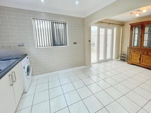 St Marys Road- click for photo gallery